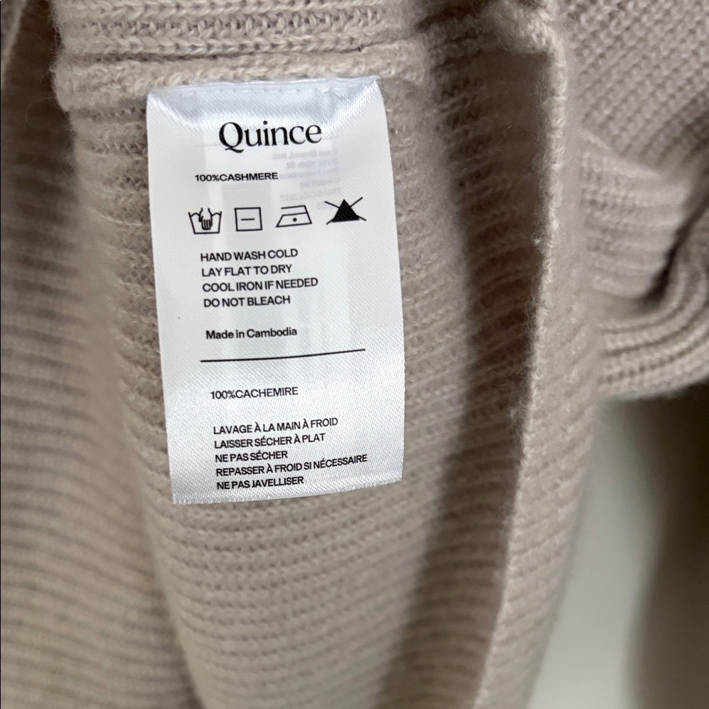 Mongolian cashmere quarter zip sweater - Picture 6 of 8